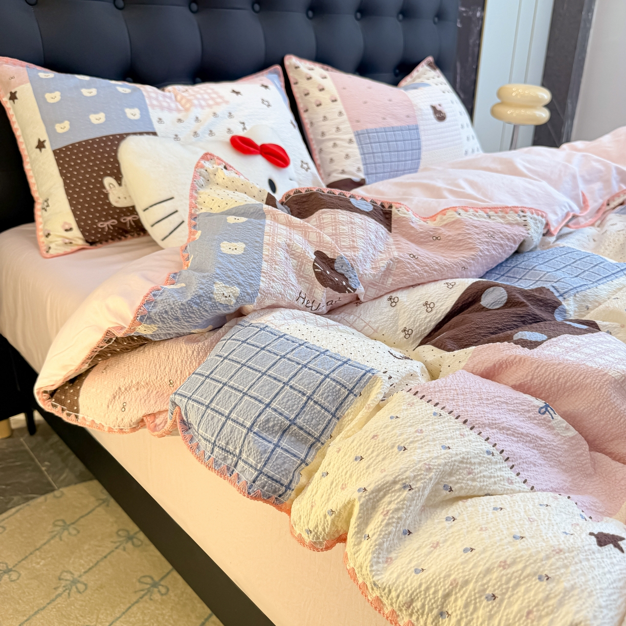 91家纺网 家纺一手货源 找家纺 盼季家纺 2026新款水洗棉印花贝壳绣四件套 贝壳绣-拼布猫咪酱