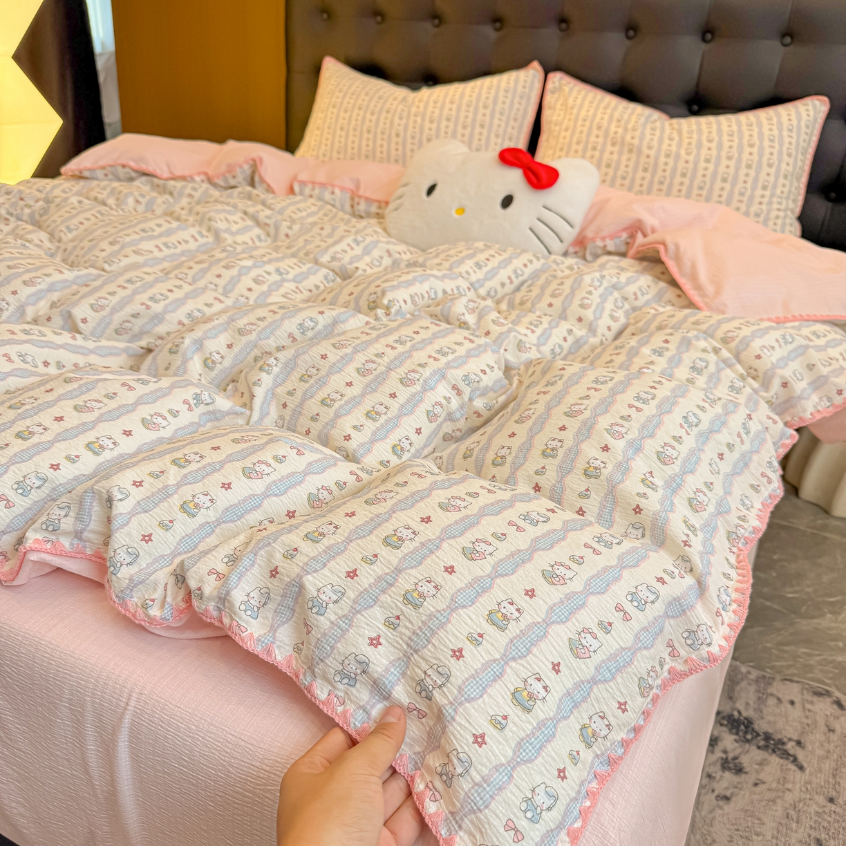 91家纺网 家纺一手货源 找家纺 盼季家纺 2026新款水洗棉印花贝壳绣四件套 贝壳绣-萌宠喵喵