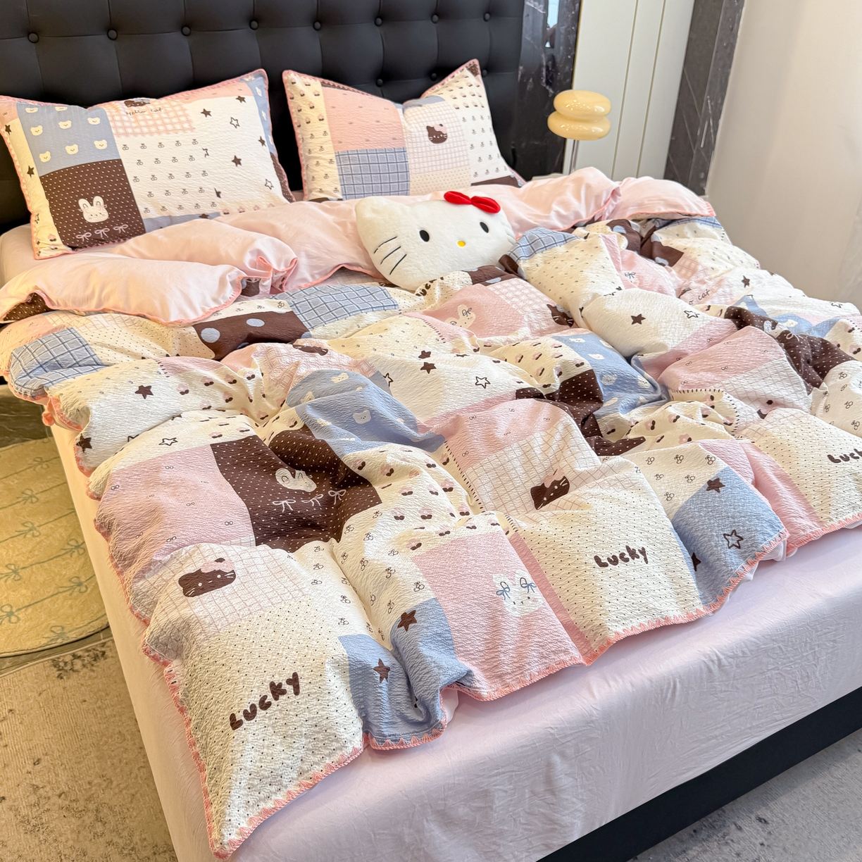 91家纺网 家纺一手货源 找家纺 盼季家纺 2026新款水洗棉印花贝壳绣四件套 贝壳绣-拼布猫咪酱