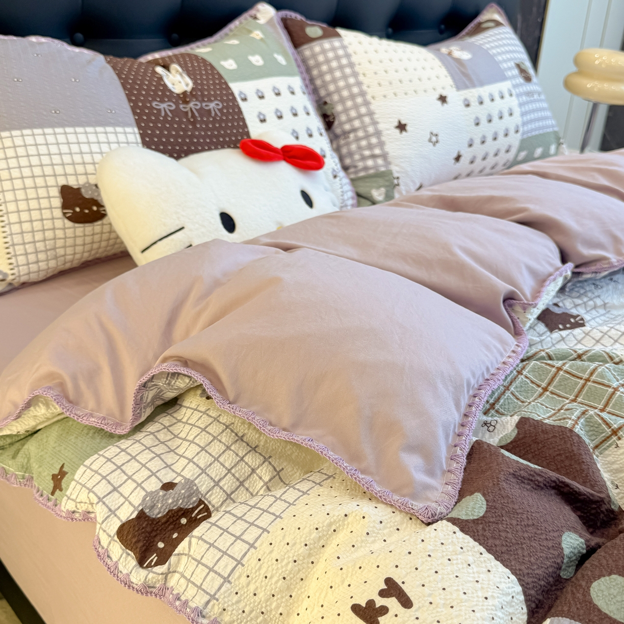 91家纺网 家纺一手货源 找家纺 盼季家纺 2026新款水洗棉印花贝壳绣四件套 贝壳绣-复古猫咪酱