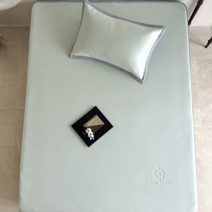 91家纺网 家纺一手货源 找家纺 席佬大 2026新款cool凉感PE肌理纹莫奈冰丝抗菌凉席席子系列 豆绿-床笠款