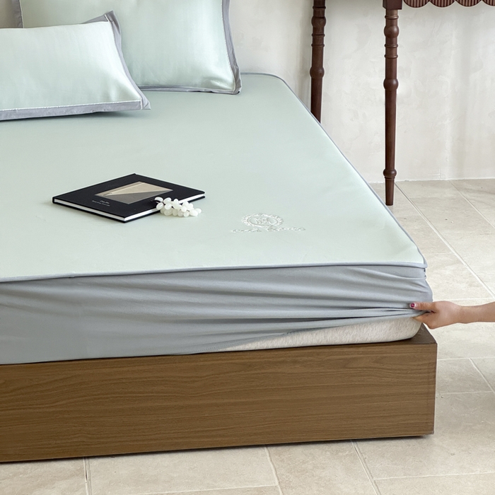 91家纺网 家纺一手货源 找家纺 席佬大 2026新款cool凉感PE肌理纹莫奈冰丝抗菌凉席席子系列 豆绿-床笠款