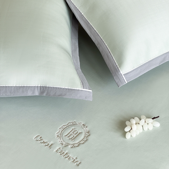 91家纺网 家纺一手货源 找家纺 席佬大 2026新款cool凉感PE肌理纹莫奈冰丝抗菌凉席席子系列 豆绿-床笠款