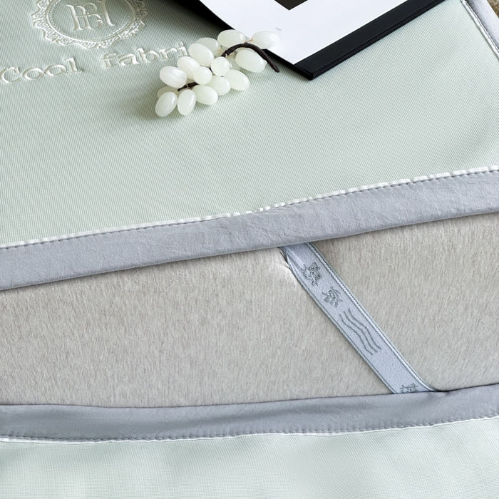 91家纺网 家纺一手货源 找家纺 席佬大 2026新款cool凉感PE肌理纹莫奈冰丝抗菌凉席席子系列 豆绿-平席款