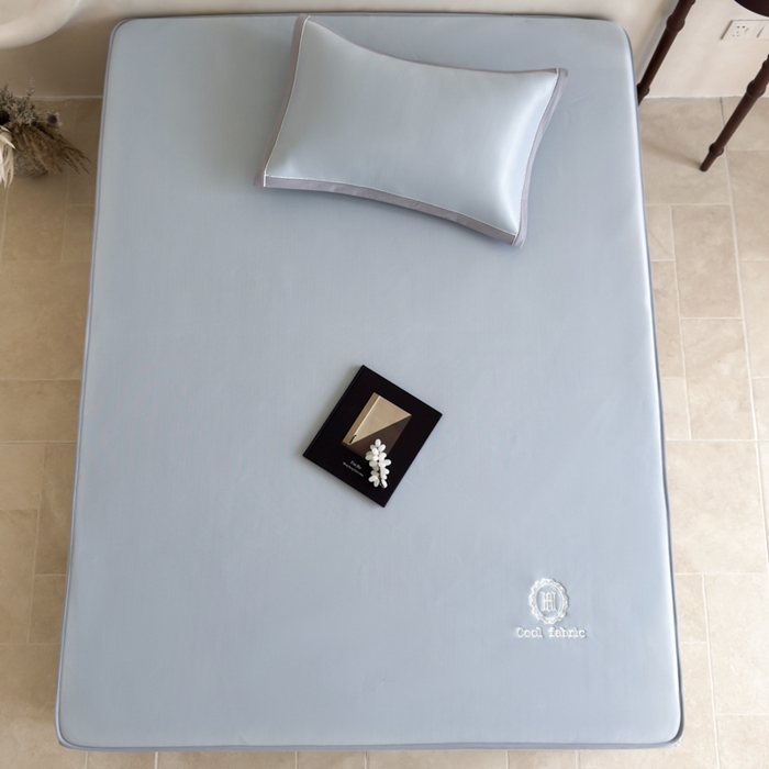 91家纺网 家纺一手货源 找家纺 席佬大 2026新款cool凉感PE肌理纹莫奈冰丝抗菌凉席席子系列 雾蓝-床笠款