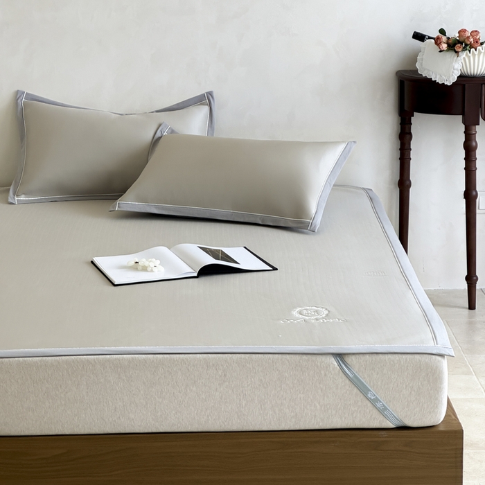 91家纺网 家纺一手货源 找家纺 席佬大 2026新款cool凉感PE肌理纹莫奈冰丝抗菌凉席席子系列 香槟金-平席款