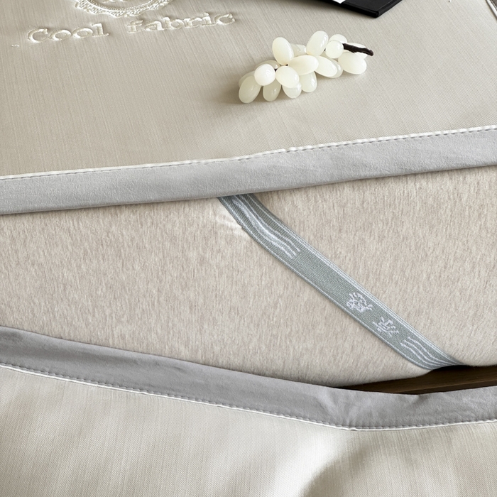 91家纺网 家纺一手货源 找家纺 席佬大 2026新款cool凉感PE肌理纹莫奈冰丝抗菌凉席席子系列 香槟金-平席款