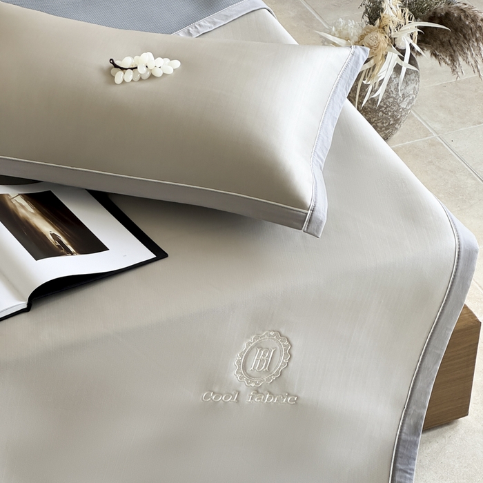 91家纺网 家纺一手货源 找家纺 席佬大 2026新款cool凉感PE肌理纹莫奈冰丝抗菌凉席席子系列 香槟金-平席款