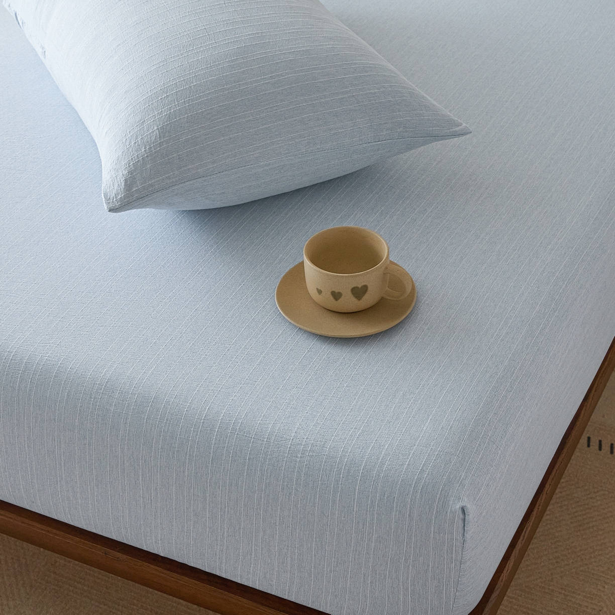 91家纺网 家纺一手货源 找家纺 蓝极人 2026新款提花色织水洗麻床笠 CL湖水蓝