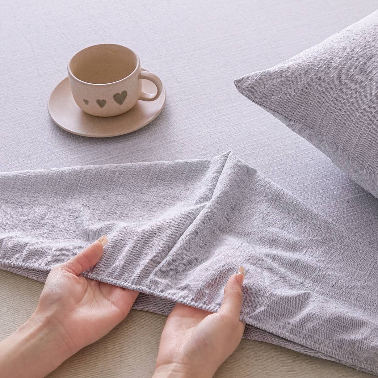 91家纺网 家纺一手货源 找家纺 蓝极人 2026新款提花色织水洗麻床笠 CL葡萄青