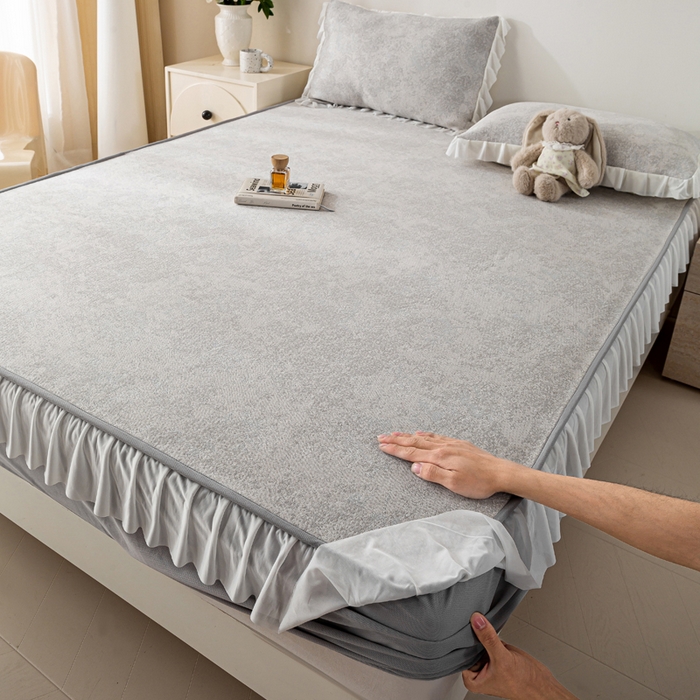 91家纺网 家纺一手货源 找家纺 （总）伊人坊 2026新款A类550克凉感提花值过0.21冰豆豆家用凉席子三件套夏季-花边床笠款