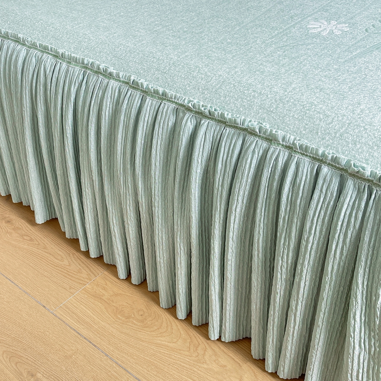 91家纺网 家纺一手货源 找家纺 绒艺席业 2026年新款立体浮雕工艺正宗凉感豆豆席凉席席子-床裙款 豆豆彩蝶-绿色