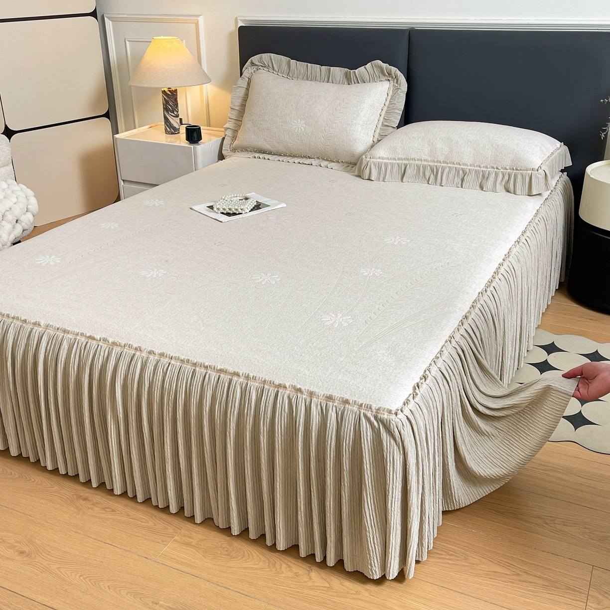 91家纺网 家纺一手货源 找家纺 绒艺席业 2026年新款立体浮雕工艺正宗凉感豆豆席凉席席子-床裙款 豆豆彩蝶-香槟