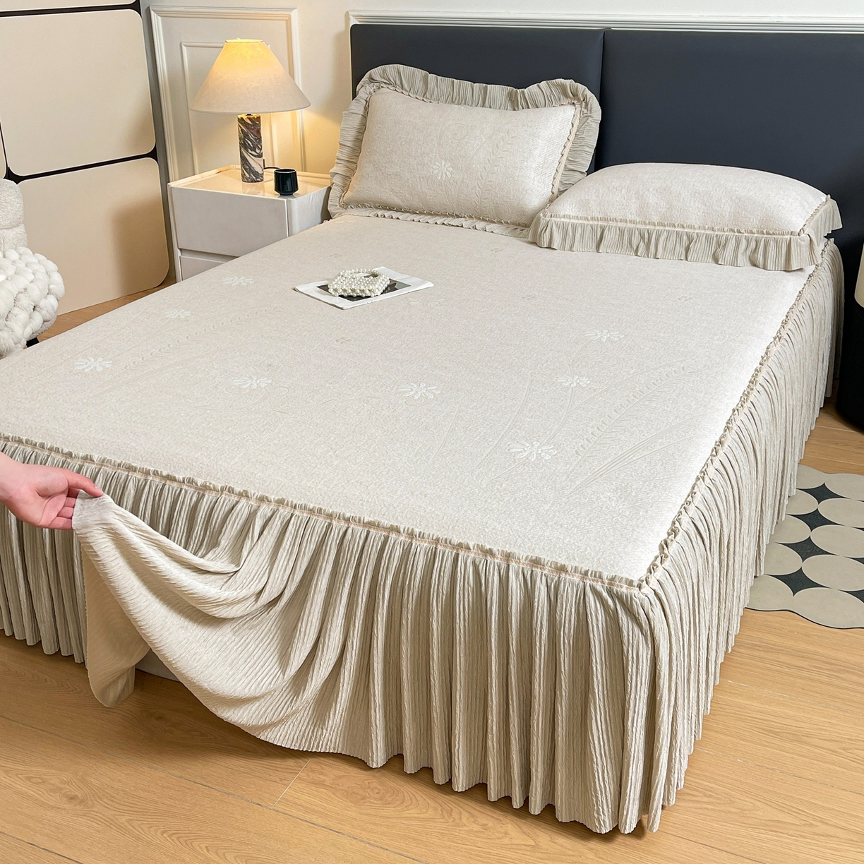 91家纺网 家纺一手货源 找家纺 绒艺席业 2026年新款立体浮雕工艺正宗凉感豆豆席凉席席子-床裙款 豆豆彩蝶-香槟