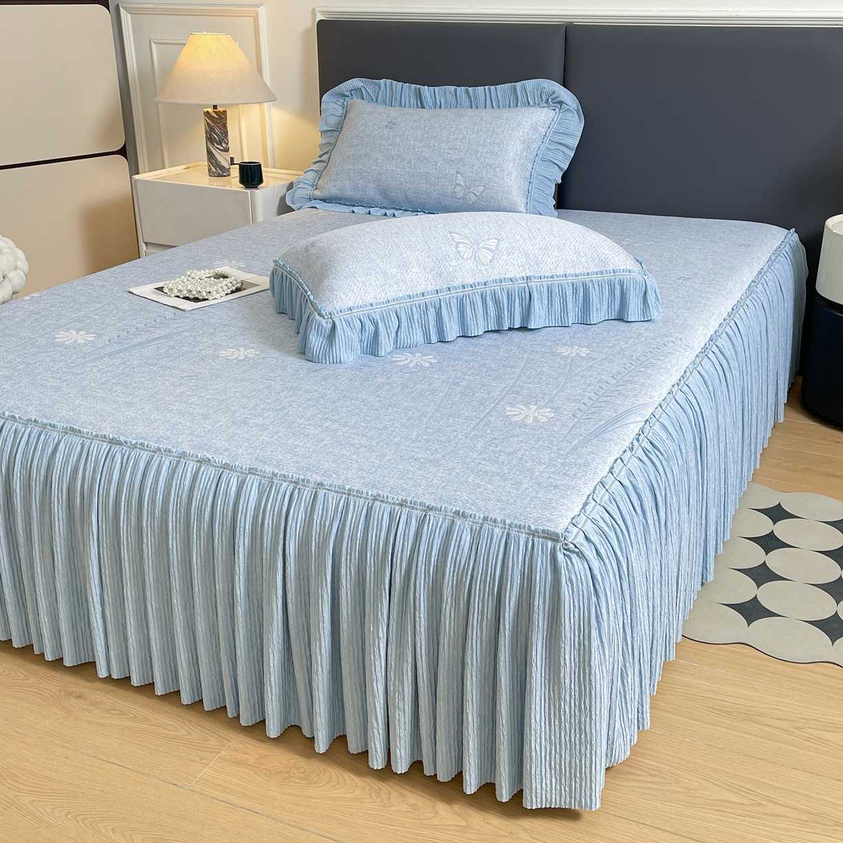 91家纺网 家纺一手货源 找家纺 绒艺席业 2026年新款立体浮雕工艺正宗凉感豆豆席凉席席子-床裙款 豆豆彩蝶-蓝色