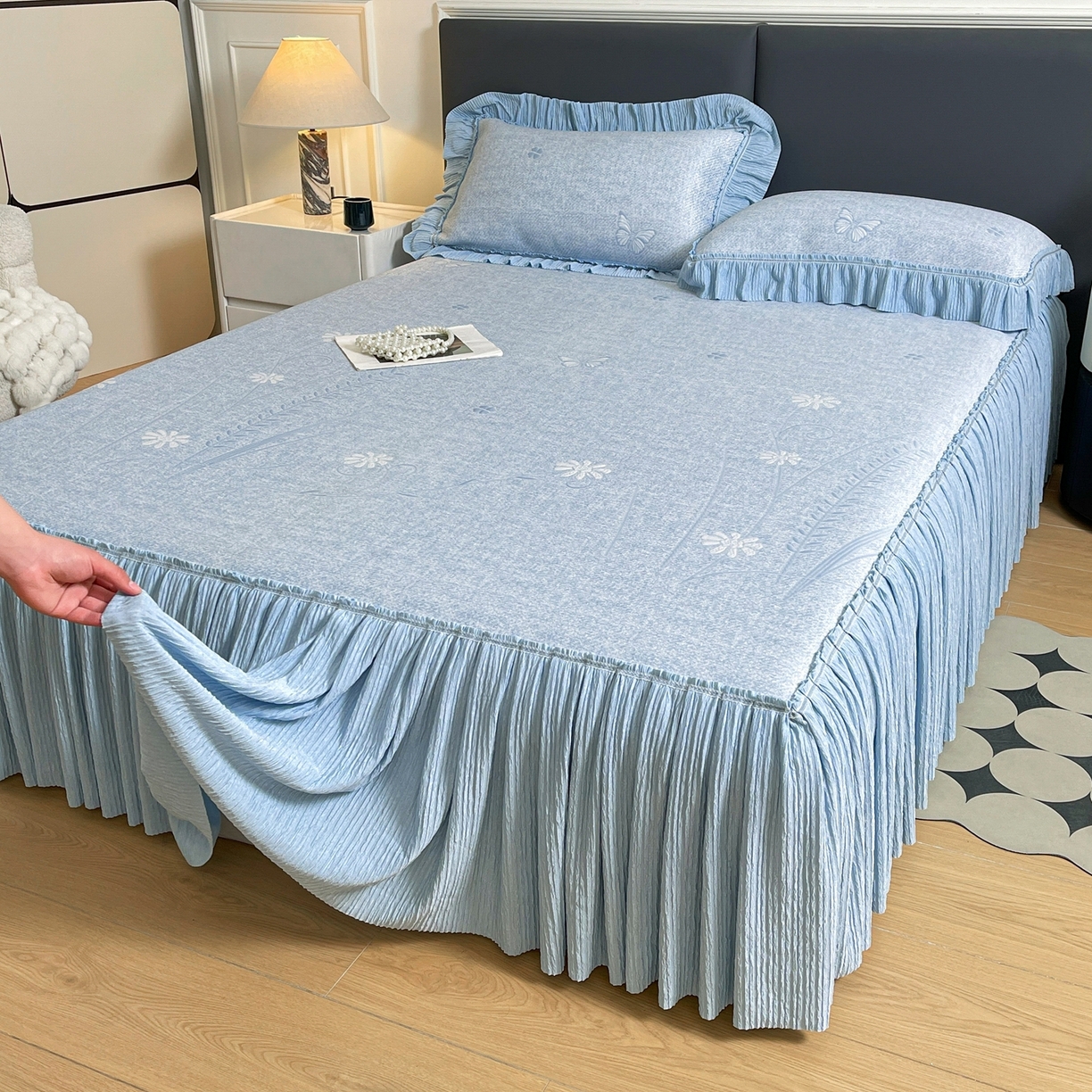 91家纺网 家纺一手货源 找家纺 绒艺席业 2026年新款立体浮雕工艺正宗凉感豆豆席凉席席子-床裙款 豆豆彩蝶-蓝色