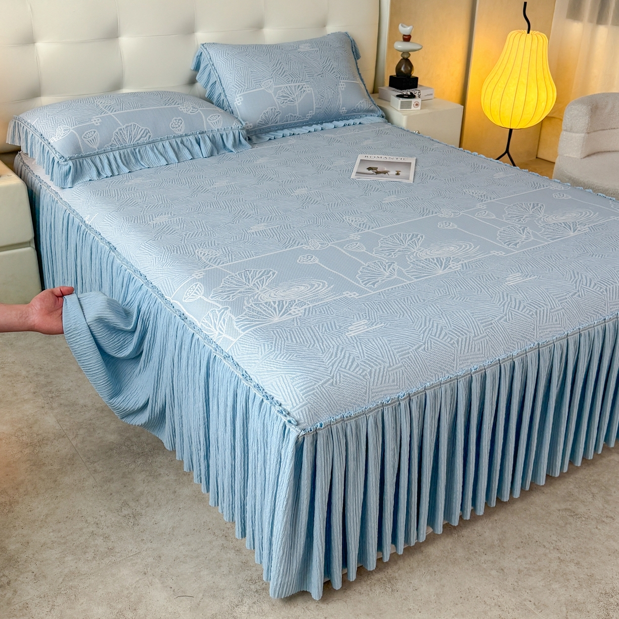 91家纺网 家纺一手货源 找家纺 绒艺席业 2026年新款立体浮雕工艺正宗凉感豆豆席凉席席子-床裙款 豆豆荷塘月色-蓝色