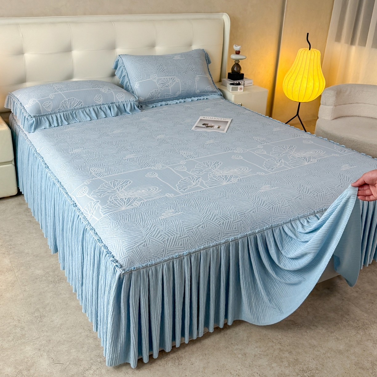 91家纺网 家纺一手货源 找家纺 绒艺席业 2026年新款立体浮雕工艺正宗凉感豆豆席凉席席子-床裙款 豆豆荷塘月色-蓝色