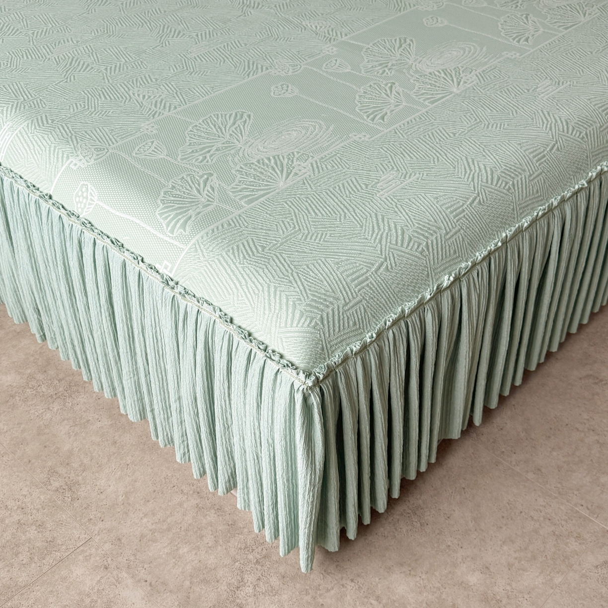 91家纺网 家纺一手货源 找家纺 绒艺席业 2026年新款立体浮雕工艺正宗凉感豆豆席凉席席子-床裙款 豆豆荷塘月色-绿色