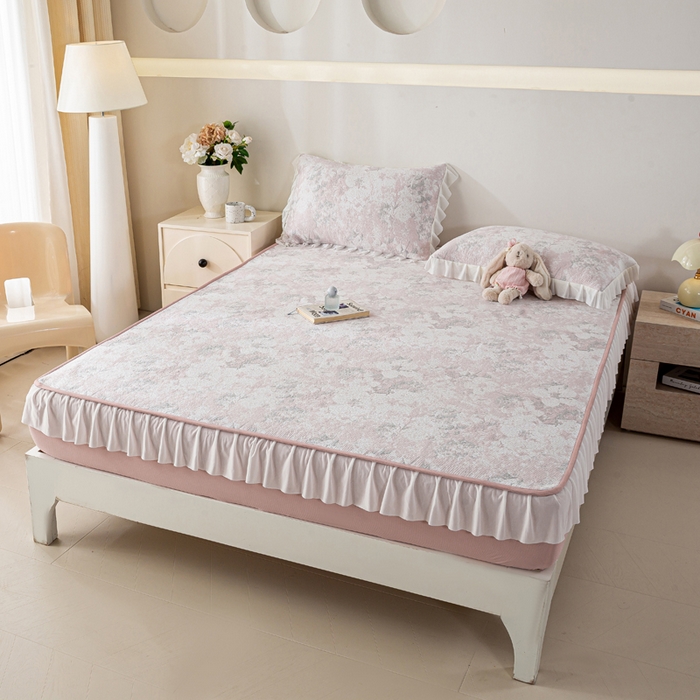 91家纺网 家纺一手货源 找家纺 伊人坊 2026新款A类550克凉感提花值过0.21冰豆豆家用凉席子三件套夏季-花边床笠款 繁花-粉