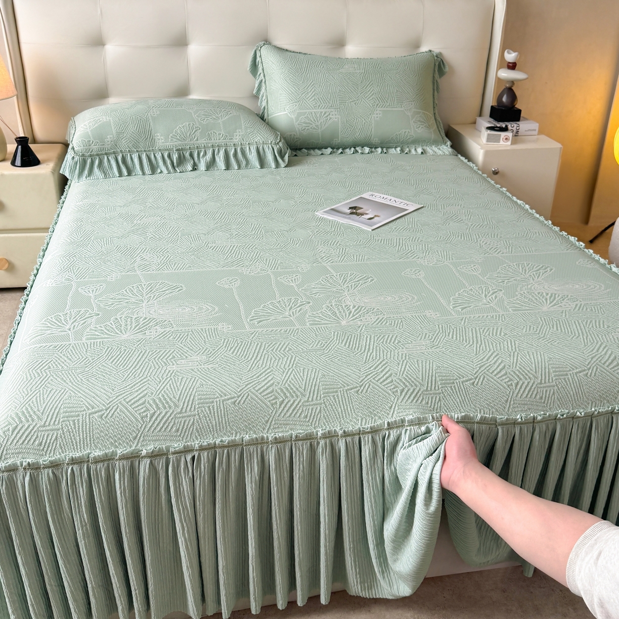 91家纺网 家纺一手货源 找家纺 绒艺席业 2026年新款立体浮雕工艺正宗凉感豆豆席凉席席子-床裙款 豆豆荷塘月色-绿色