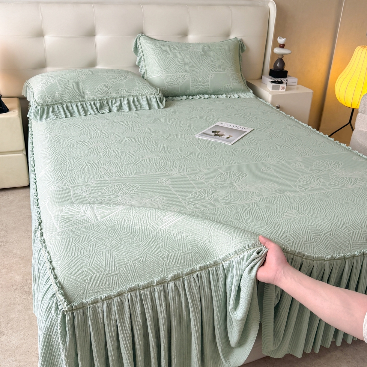 91家纺网 家纺一手货源 找家纺 绒艺席业 2026年新款立体浮雕工艺正宗凉感豆豆席凉席席子-床裙款 豆豆荷塘月色-绿色