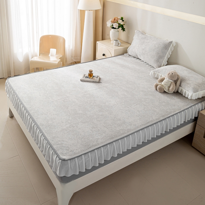 91家纺网 家纺一手货源 找家纺 伊人坊 2026新款A类550克凉感提花值过0.21冰豆豆家用凉席子三件套夏季-花边床笠款 繁花-灰