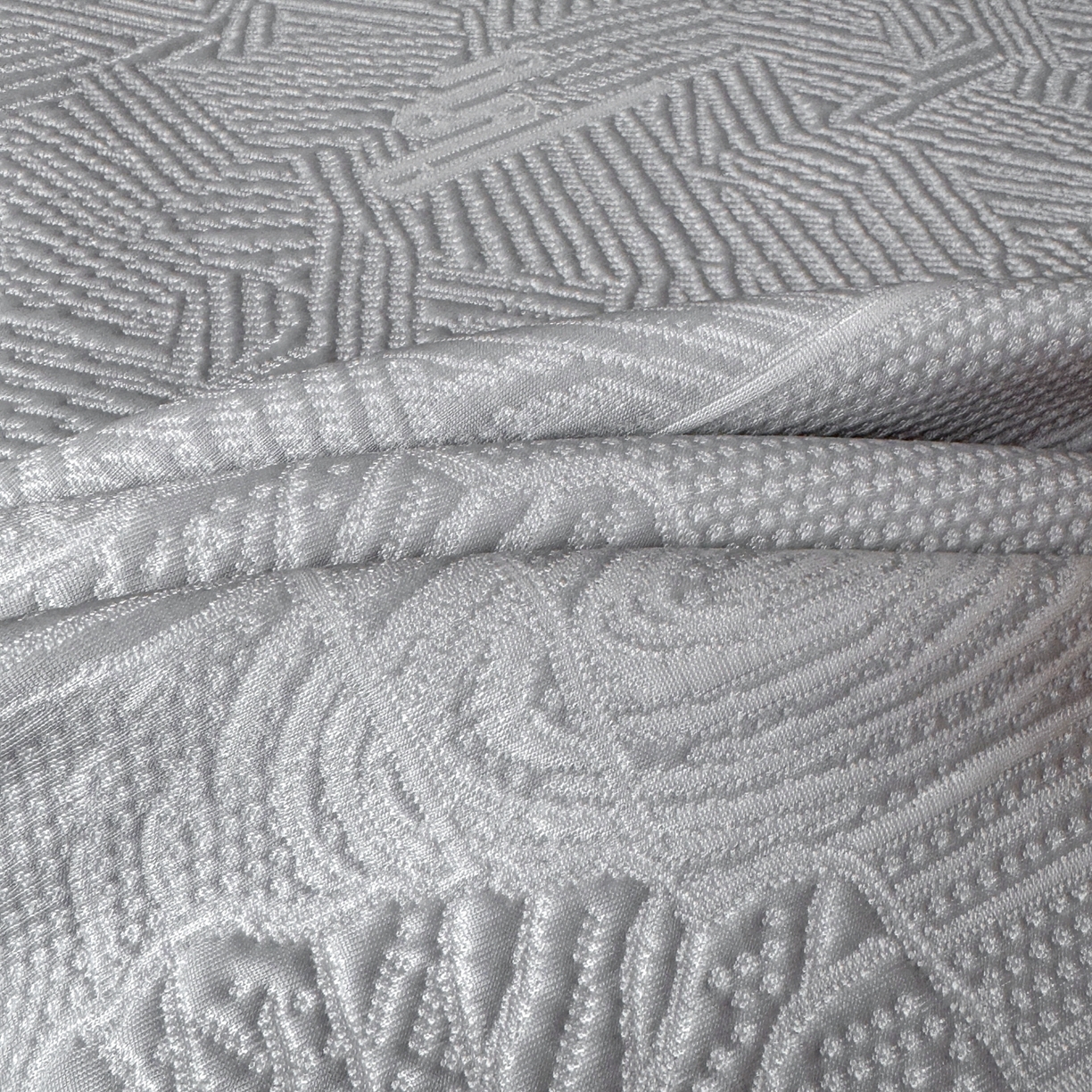 91家纺网 家纺一手货源 找家纺 绒艺席业 2026年新款立体浮雕工艺正宗凉感豆豆席凉席席子-床裙款 豆豆荷塘月色-灰色