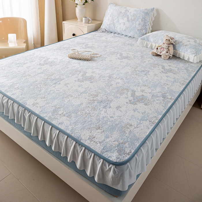 91家纺网 家纺一手货源 找家纺 伊人坊 2026新款A类550克凉感提花值过0.21冰豆豆家用凉席子三件套夏季-花边床笠款 繁花-蓝