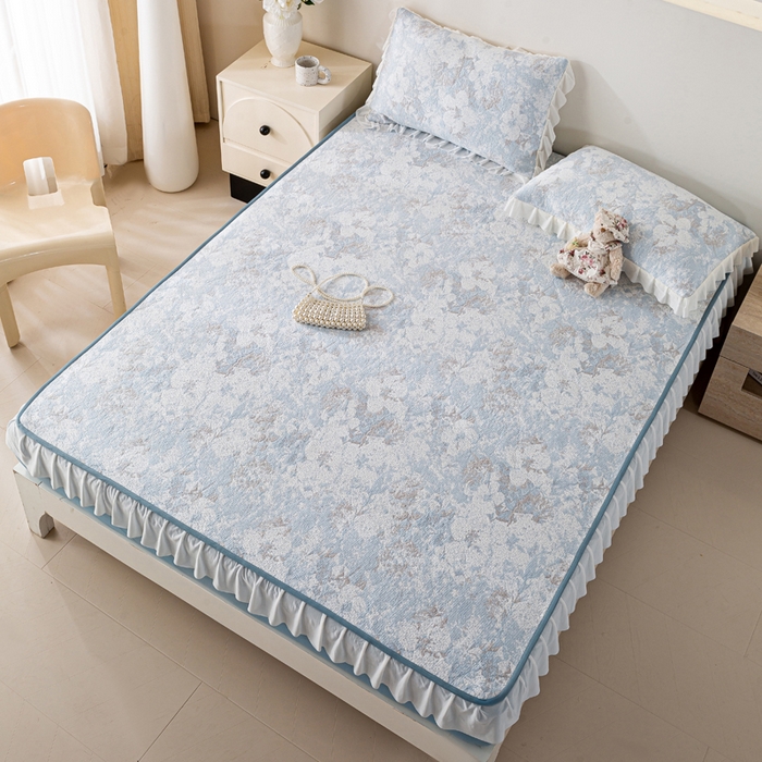 91家纺网 家纺一手货源 找家纺 伊人坊 2026新款A类550克凉感提花值过0.21冰豆豆家用凉席子三件套夏季-花边床笠款 繁花-蓝