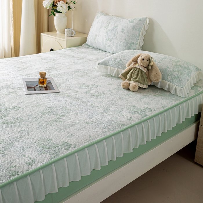 91家纺网 家纺一手货源 找家纺 伊人坊 2026新款A类550克凉感提花值过0.21冰豆豆家用凉席子三件套夏季-花边床笠款 繁花-绿