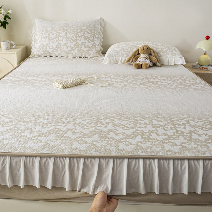 91家纺网 家纺一手货源 找家纺 伊人坊 2026新款A类550克凉感提花值过0.21冰豆豆家用凉席子三件套夏季-花边床笠款 花蝴蝶-咖