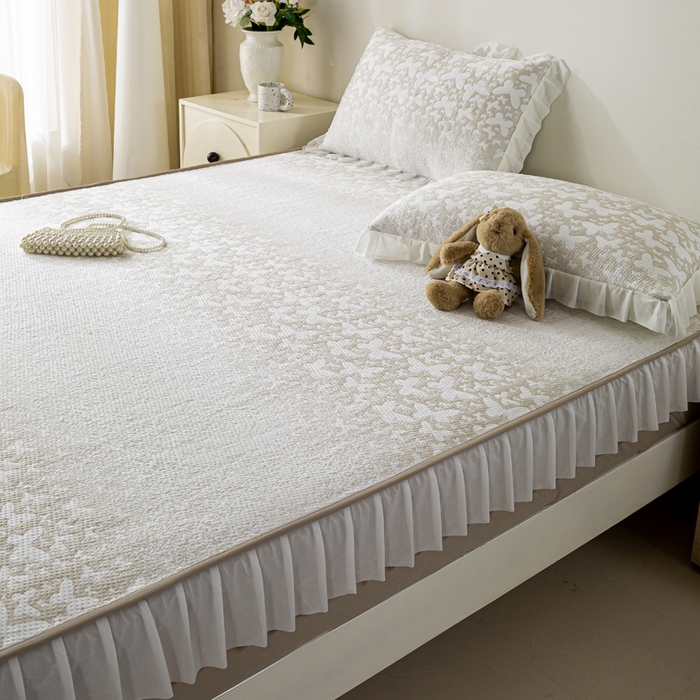 91家纺网 家纺一手货源 找家纺 伊人坊 2026新款A类550克凉感提花值过0.21冰豆豆家用凉席子三件套夏季-花边床笠款 花蝴蝶-咖