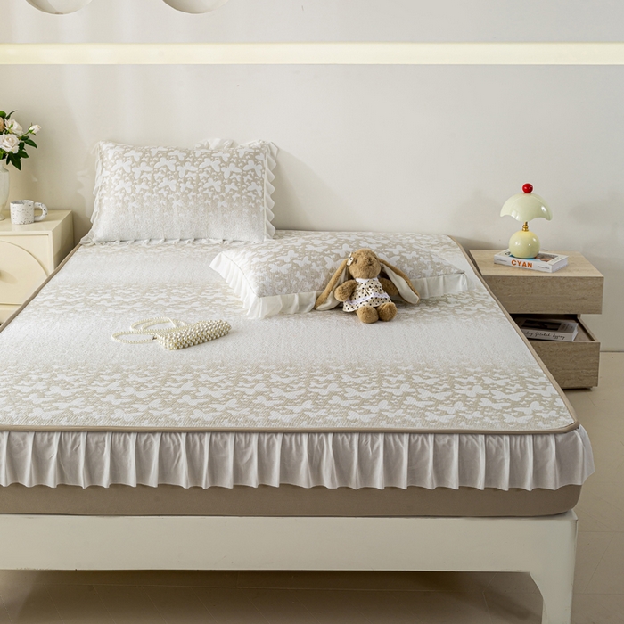 91家纺网 家纺一手货源 找家纺 伊人坊 2026新款A类550克凉感提花值过0.21冰豆豆家用凉席子三件套夏季-花边床笠款 花蝴蝶-咖