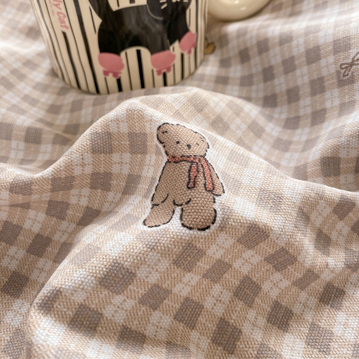 91家纺网 家纺一手货源 找家纺 漫仙阁家纺 2026新款老粗布床单系列 开心熊