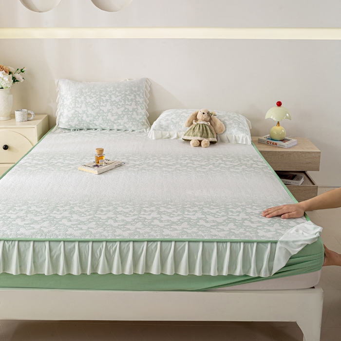 91家纺网 家纺一手货源 找家纺 伊人坊 2026新款A类550克凉感提花值过0.21冰豆豆家用凉席子三件套夏季-花边床笠款 花蝴蝶-绿