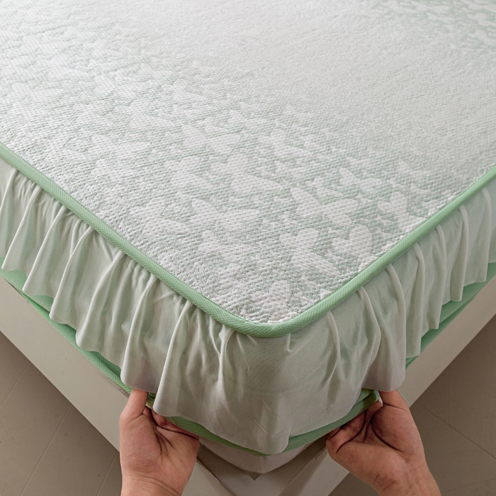 91家纺网 家纺一手货源 找家纺 伊人坊 2026新款A类550克凉感提花值过0.21冰豆豆家用凉席子三件套夏季-花边床笠款 花蝴蝶-绿