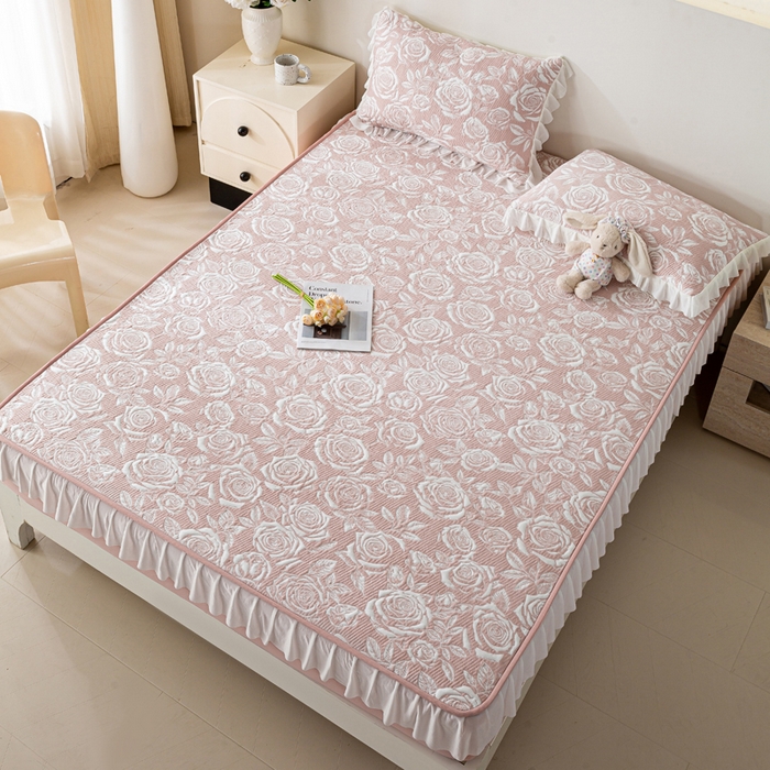 91家纺网 家纺一手货源 找家纺 伊人坊 2026新款A类550克凉感提花值过0.21冰豆豆家用凉席子三件套夏季-花边床笠款 玫瑰-粉