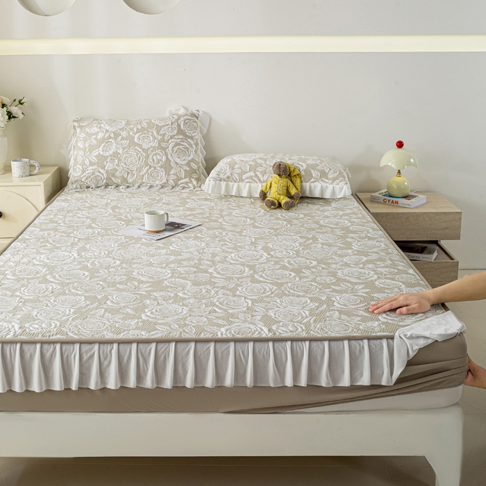 91家纺网 家纺一手货源 找家纺 伊人坊 2026新款A类550克凉感提花值过0.21冰豆豆家用凉席子三件套夏季-花边床笠款 玫瑰-咖