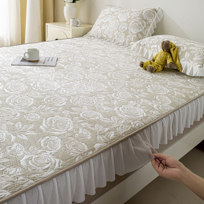 91家纺网 家纺一手货源 找家纺 伊人坊 2026新款A类550克凉感提花值过0.21冰豆豆家用凉席子三件套夏季-花边床笠款 玫瑰-咖