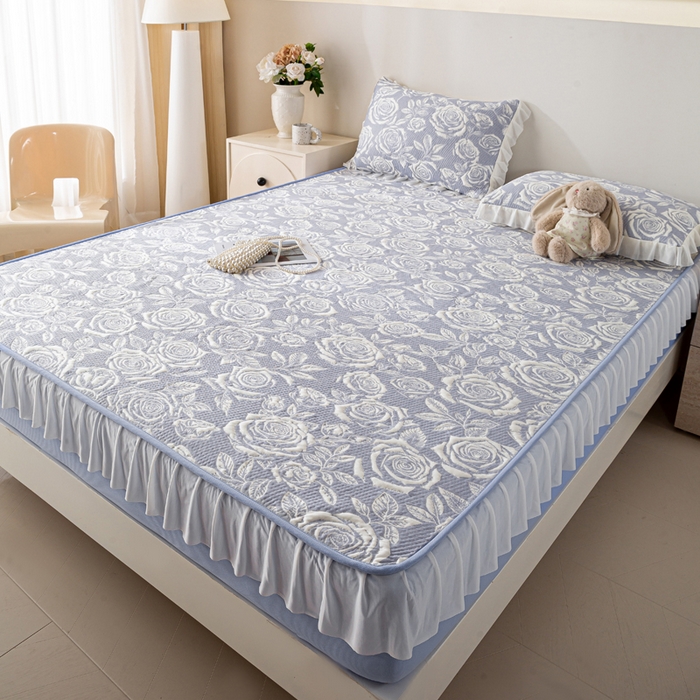 91家纺网 家纺一手货源 找家纺 伊人坊 2026新款A类550克凉感提花值过0.21冰豆豆家用凉席子三件套夏季-花边床笠款 玫瑰-蓝紫