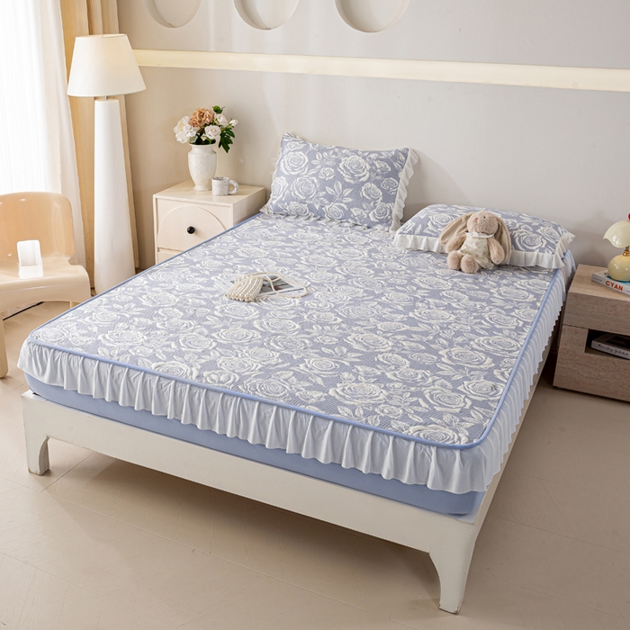 91家纺网 家纺一手货源 找家纺 伊人坊 2026新款A类550克凉感提花值过0.21冰豆豆家用凉席子三件套夏季-花边床笠款 玫瑰-蓝紫