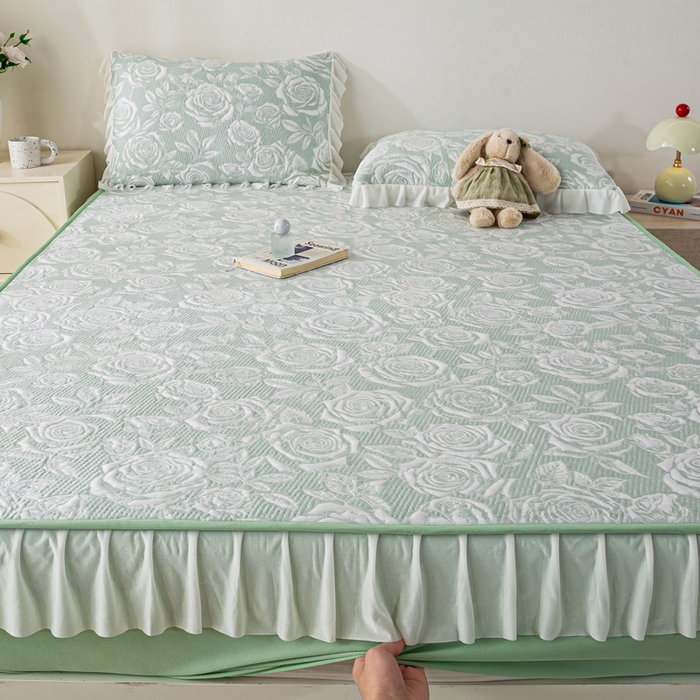 91家纺网 家纺一手货源 找家纺 伊人坊 2026新款A类550克凉感提花值过0.21冰豆豆家用凉席子三件套夏季-花边床笠款 玫瑰-绿