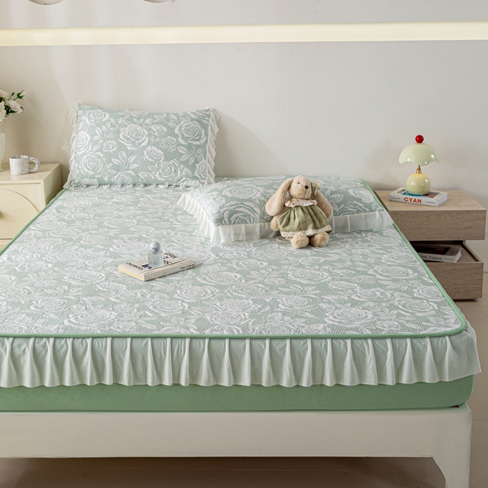 91家纺网 家纺一手货源 找家纺 伊人坊 2026新款A类550克凉感提花值过0.21冰豆豆家用凉席子三件套夏季-花边床笠款 玫瑰-绿