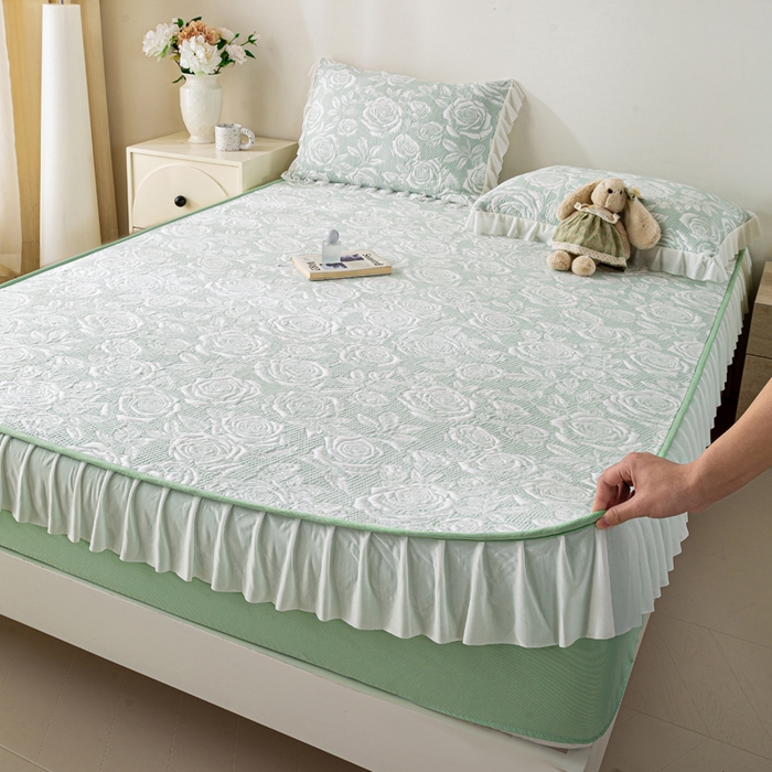 91家纺网 家纺一手货源 找家纺 伊人坊 2026新款A类550克凉感提花值过0.21冰豆豆家用凉席子三件套夏季-花边床笠款 玫瑰-绿