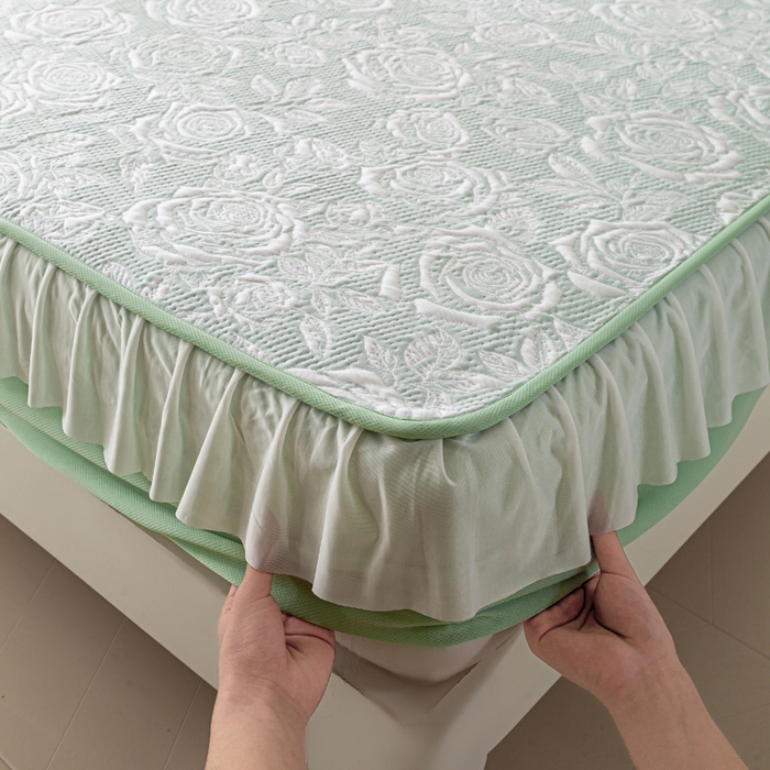 91家纺网 家纺一手货源 找家纺 伊人坊 2026新款A类550克凉感提花值过0.21冰豆豆家用凉席子三件套夏季-花边床笠款 玫瑰-绿