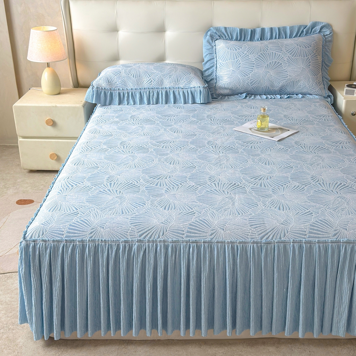 91家纺网 家纺一手货源 找家纺 绒艺席业 2026年新款立体浮雕工艺正宗凉感豆豆席凉席席子-床裙款 豆豆银杏叶-蓝色