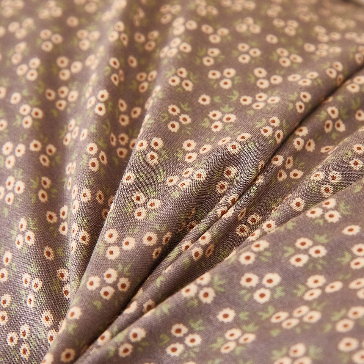 91家纺网 家纺一手货源 找家纺 （总）梦叶草 2026新款全棉碎花猫耳荞麦枕