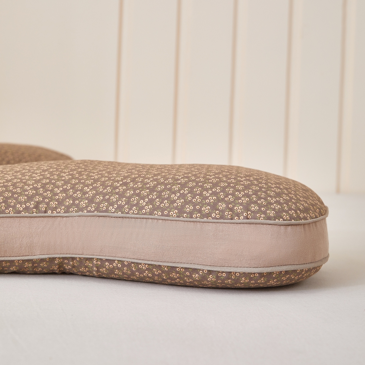 91家纺网 家纺一手货源 找家纺 （总）梦叶草 2026新款全棉碎花猫耳荞麦枕