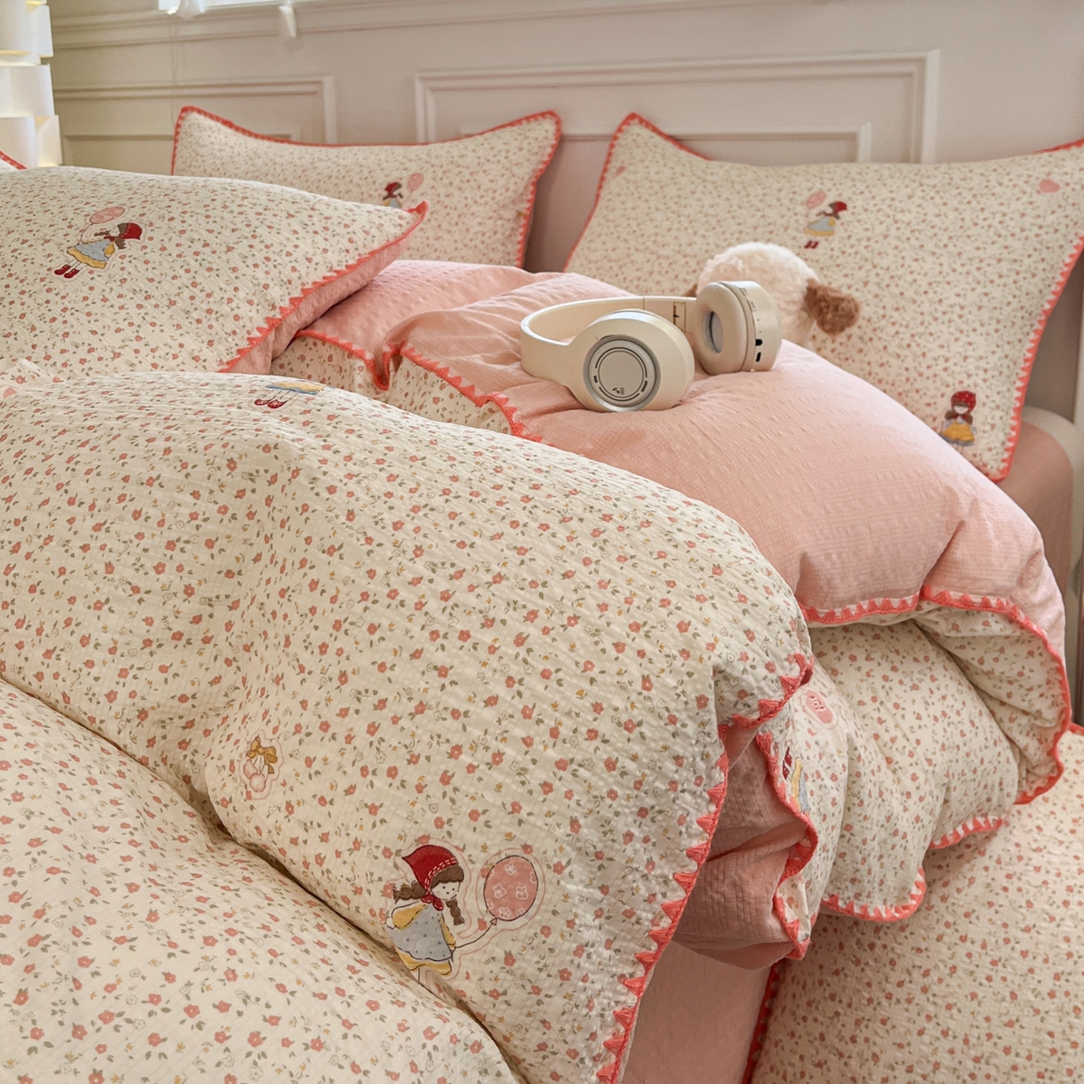 91家纺网 家纺一手货源 找家纺 （总）慕澄家纺 2026新款小清新印花泡芙纱贝壳边四件套